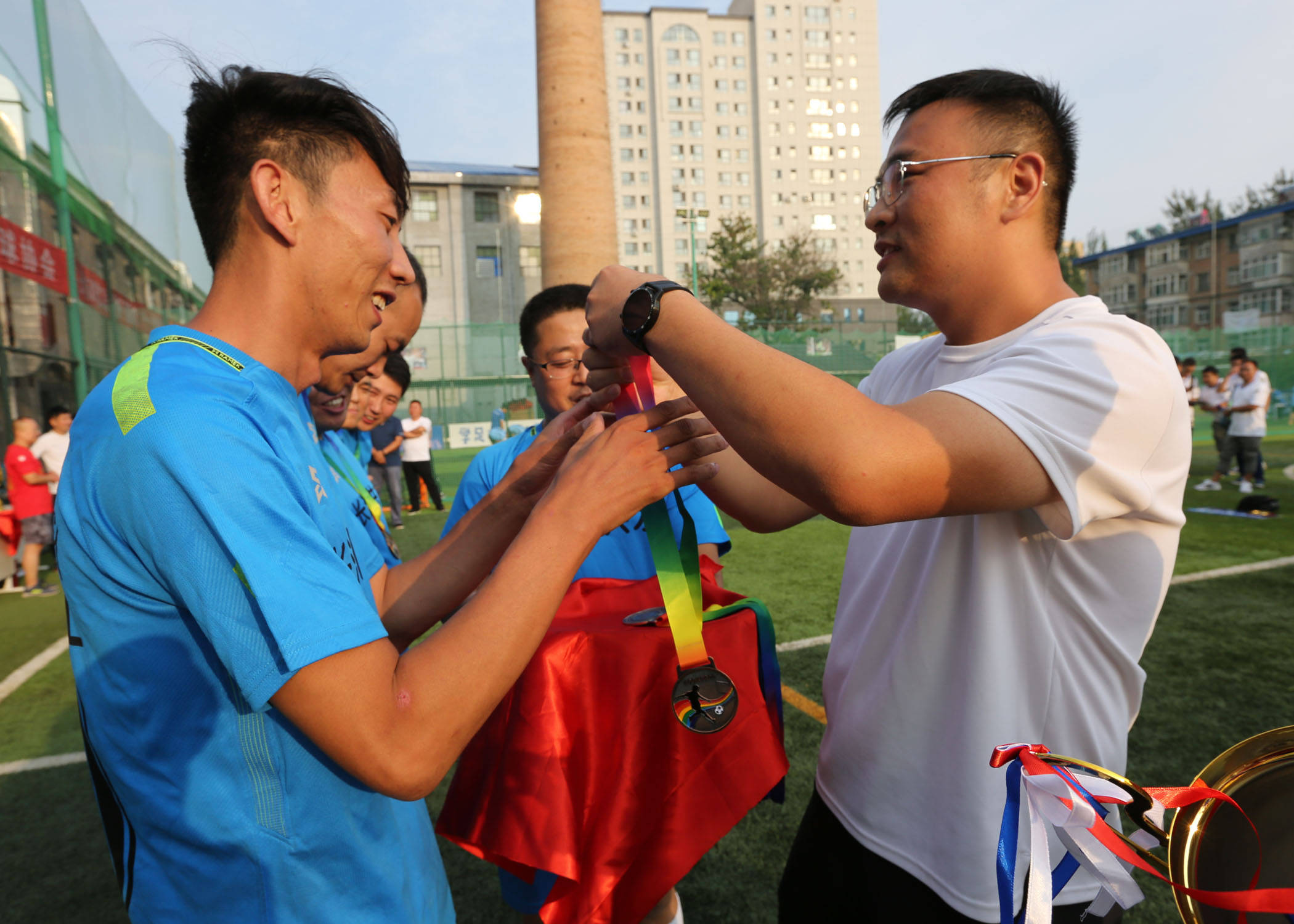 江畔金雕队对阵三湘雷霆队，举重大奖赛爆冷，门将神扑救主——赛场纪律更严谨的简单介绍