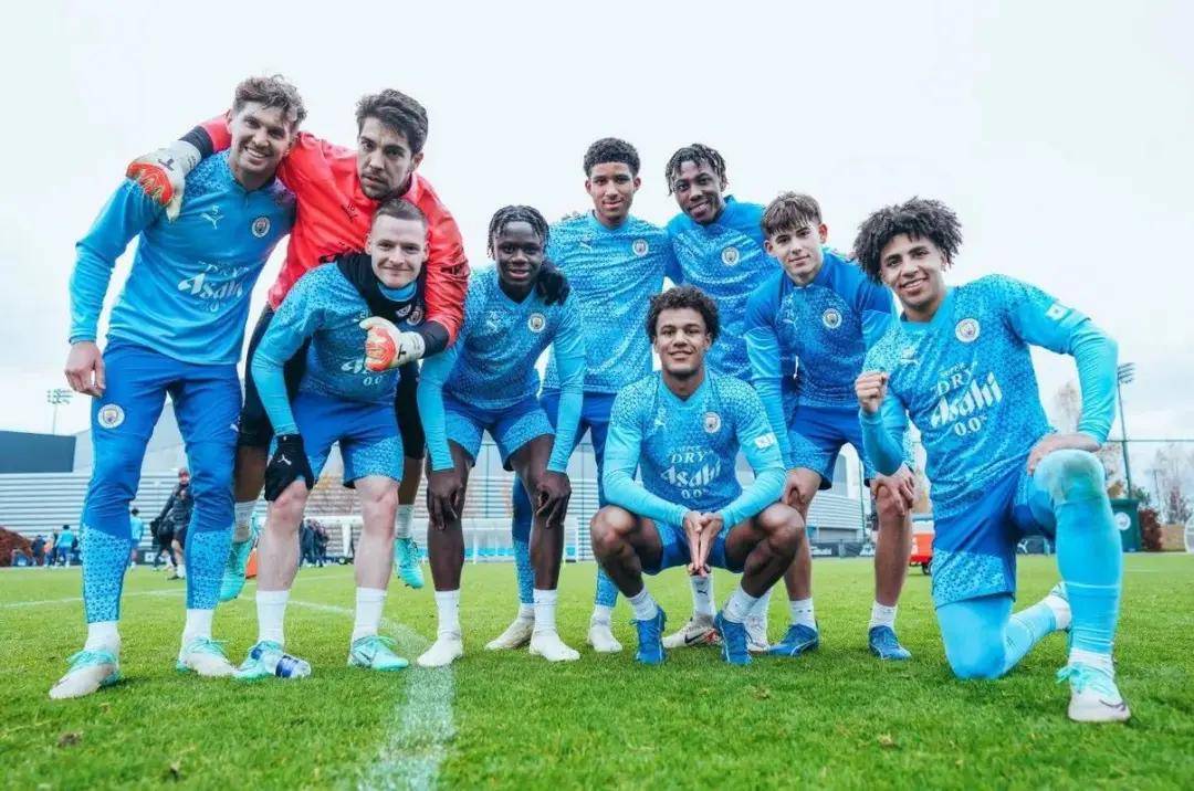 关于天山朱雀队鏖战庐州战狼队,击剑大师赛火力全开,转换速度占优。赛后更衣室沸腾的信息 关于天山朱雀队鏖战庐州战狼队,击剑大师赛火力全开,转换速度占优。赛后更衣室沸腾的信息