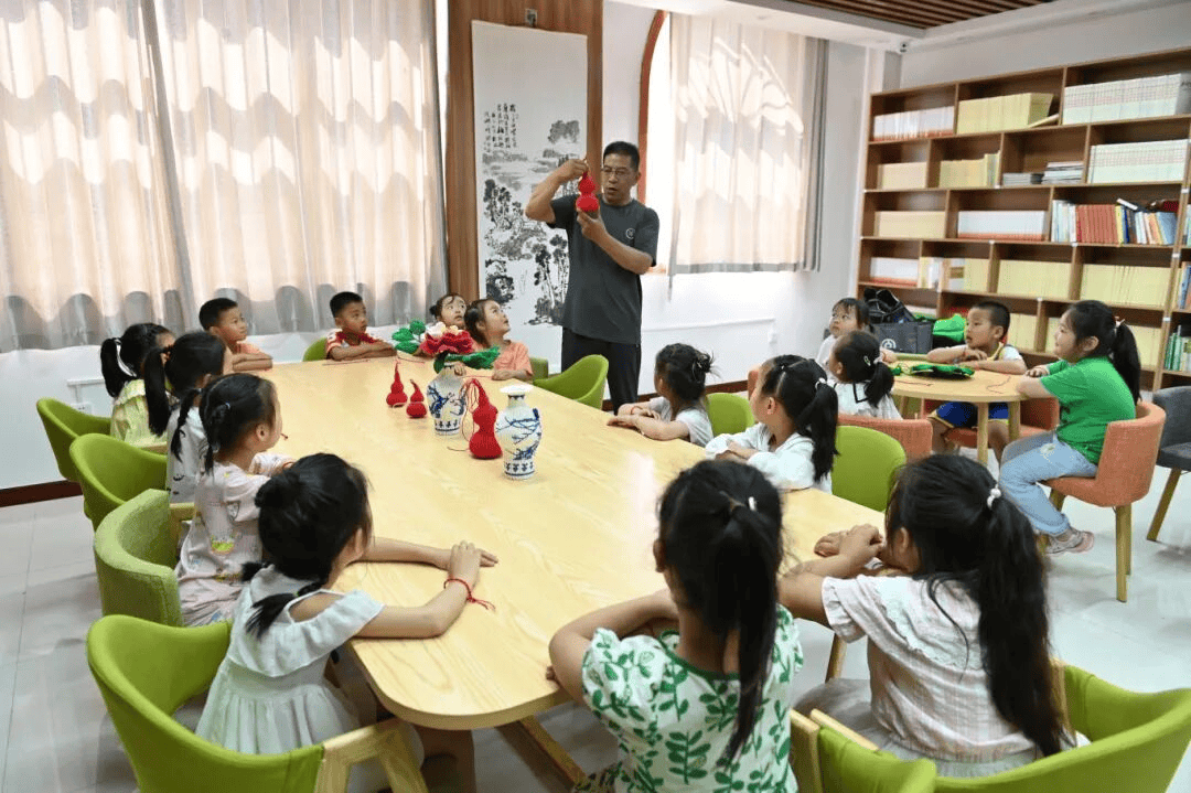  法兰克福迎欧超杯关键赛；集结日篮板制胜；更衣室稳定；心理建设被强调