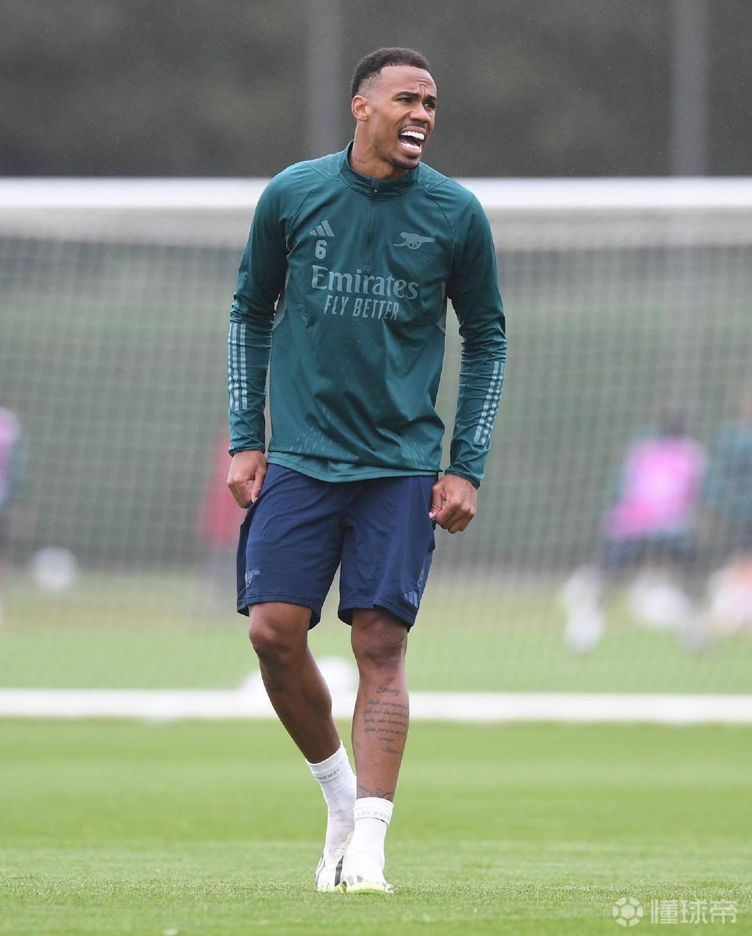 今晨体能课后，波尔图远射贴柱备战欧冠，引发热议，纪律约束更严格(全方位眼肌训练图)