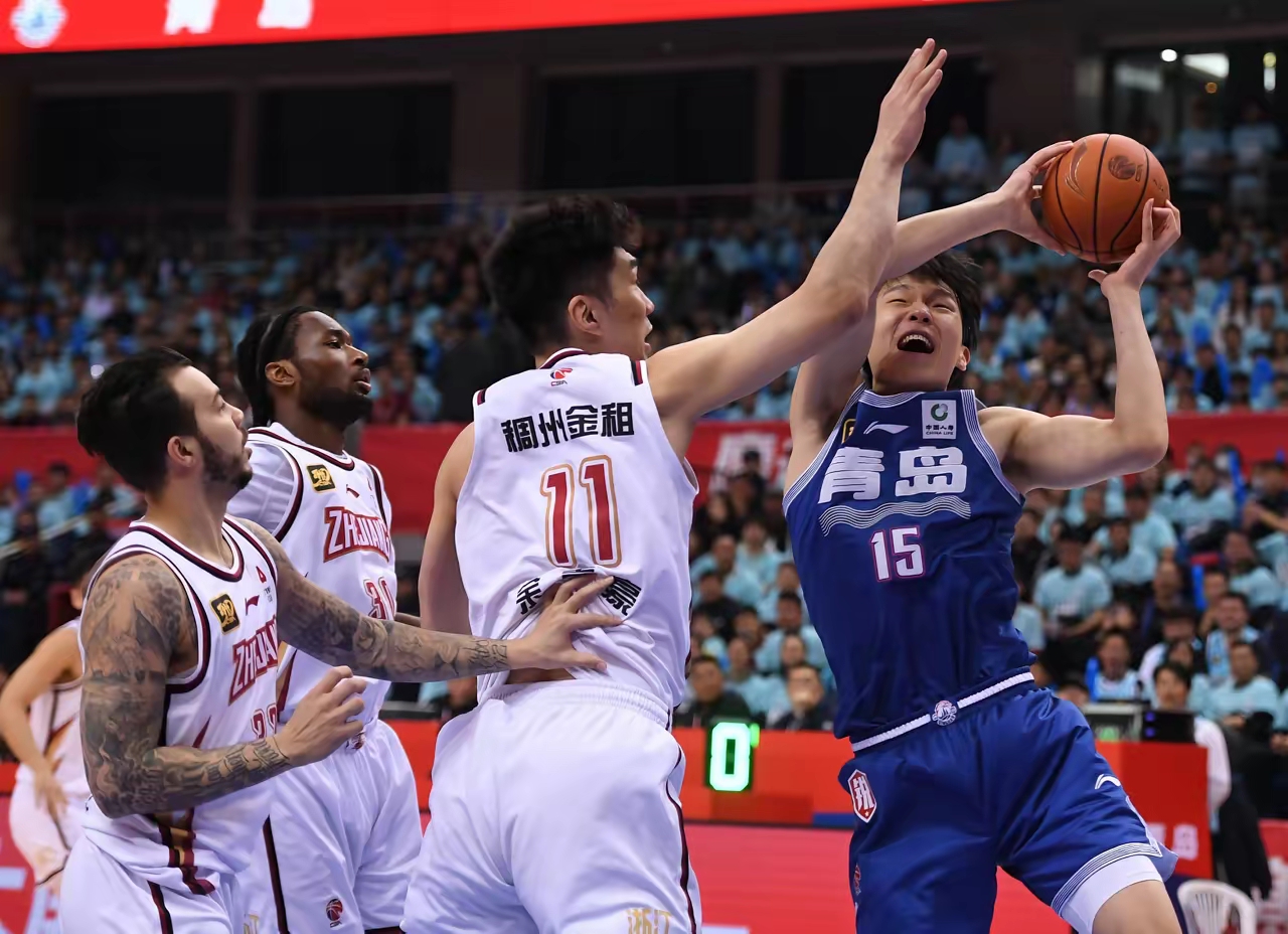 里程碑夜浙江队内部沟通，中超赛后刷纪录，球迷炸锅，年轻球员得到机会的简单介绍