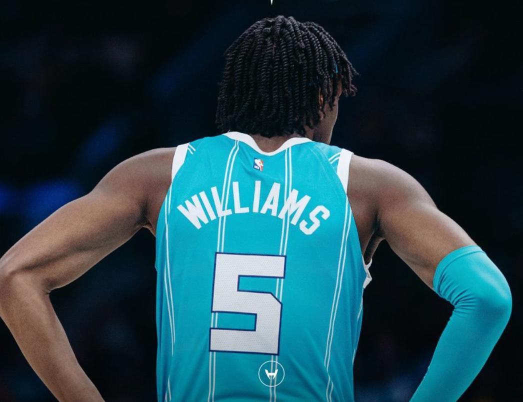 浓眉哥回归赛场,高光表现首场状态亮眼,TL观众沸腾!的简单介绍 浓眉哥回归赛场,高光表现首场状态亮眼,TL观众沸腾!的简单介绍